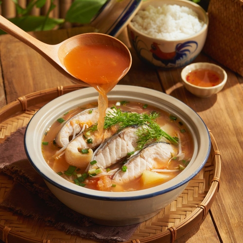 Canh cá tầm nấu chua