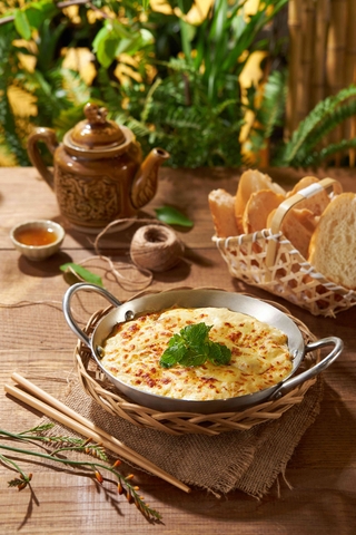 Tôm bỏ lò phô mai ăn kèm bánh mỳ