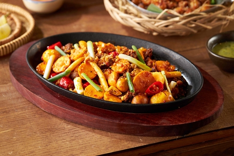 Trứng gà non cháy tỏi