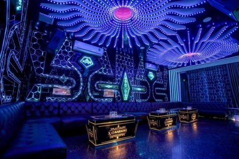 Lắp Đèn Sân Khấu Cho Quán Karaoke