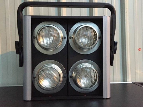 Blinder bóng Halogen