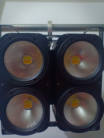 Đèn COB Blinder 4 mắt