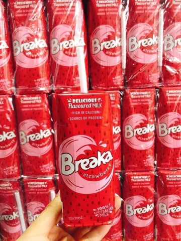 Sữa Tươi Breaka Hương Dâu hộp 250ml
