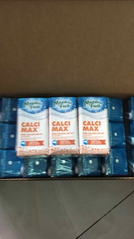 Sữa tươi Meadow Fresh Ít béo, giàu Canxi 200ml