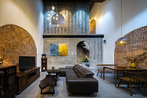 42M House