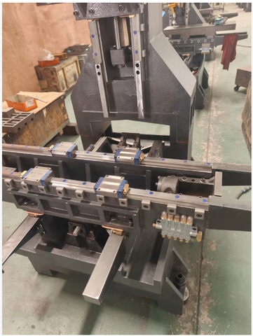 Khung Máy CNC Công Nghiệp – Gang Đúc C-Frame Bàn Rãnh T