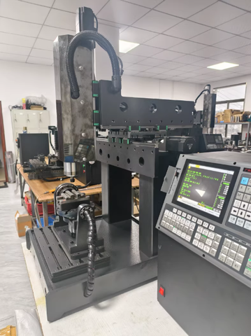 Máy CNC Mini 5 Trục Trunnion AC Table – Hành Trình X350×Y260×Z260mm
