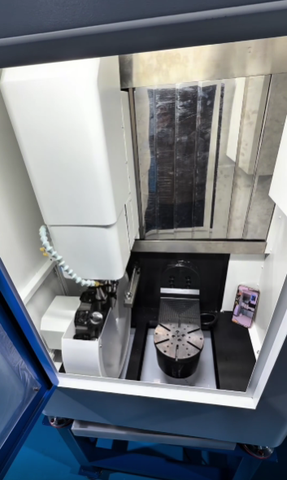 Máy Khắc CNC 5 Trục Để Bàn ATF-2010S (X220 × Y110 × Z110)