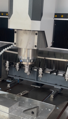 Máy CNC Khắc - Phay 4060Z300 ATC 6 Dao