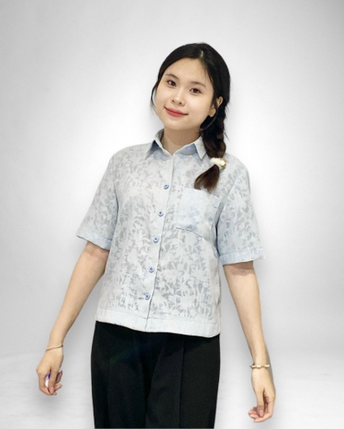 Áo sơ mi tay ngắn, lai bầu nẹp - xanh hoa ép