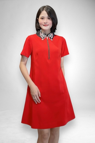 Đầm đỏ cổ sơ mi bâu bướm dk trước