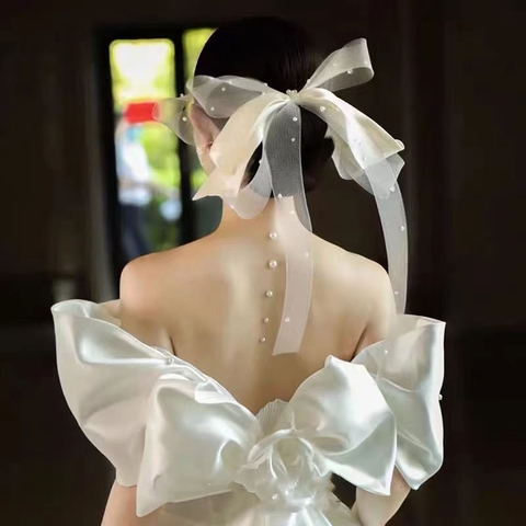nơ lưới to cài tóc cô dâu mặt sore váy cưới chụp studio -CD210