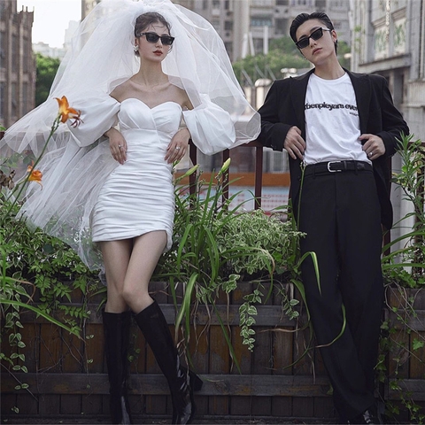váy cưới ngắn tay phồng phi bóng satin phong cách photo studio - VAY02