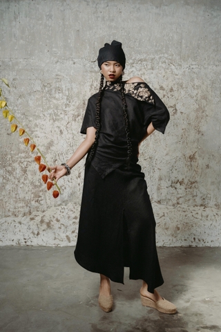 Hoa Ảnh Hồng Đen Shirt