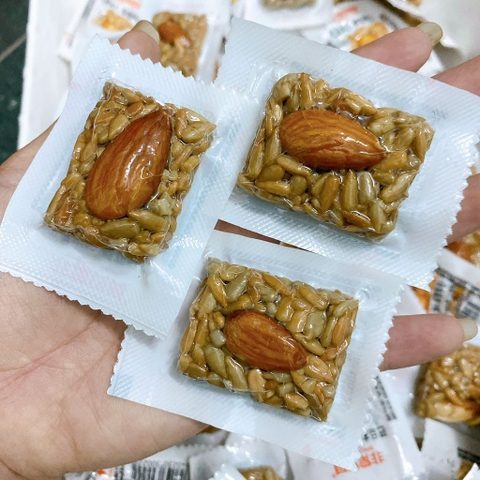 Hạnh Nhân Hạt Dưa Túi 250gr