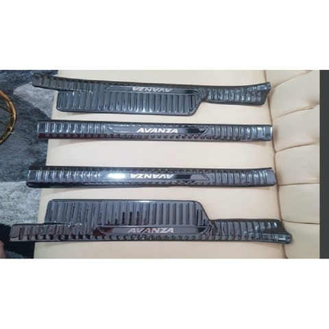Ốp bậc cửa, Nẹp Bước chân Titan Xe Toyota Avanza 2022 - 2025