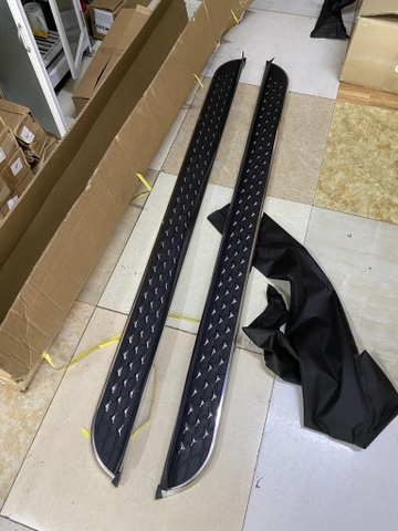 Bậc lên xuống Seltos, bậc bước chân Seltos