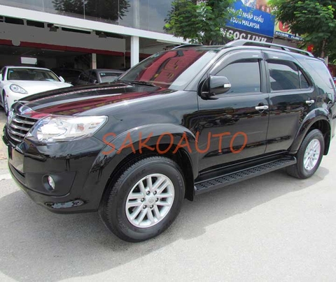 lắp bậc lên xuống xe fortuner