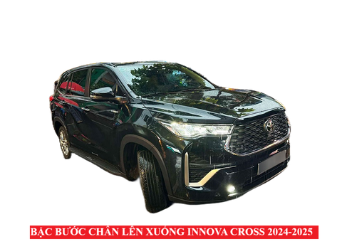 BẬC BƯỚC CHÂN CHO XE TOYOTA INNOVA CROSS MÀU ĐEN CAO CẤP