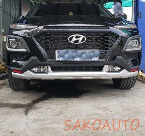 xe hyundai kona lắp cản ốp phía đầu xe