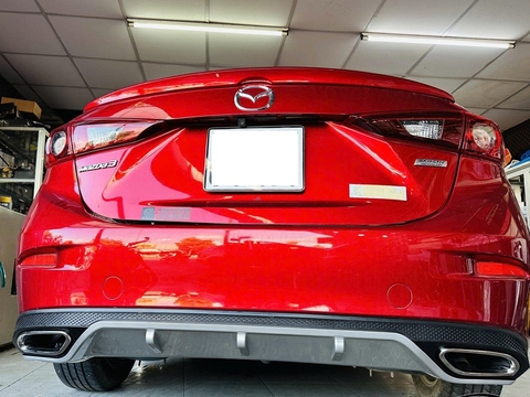 Líp pô, lip chia pô mazda 3 2015 -2019, lip pô Mazda 3 2015 2016 2017 -2018 -2019