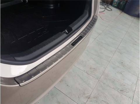 Nẹp cốp sau vios 2019