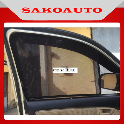Rèm Che Nắng Xe Toyota Hilux bộ gồm 4 tấm kèm chân gài