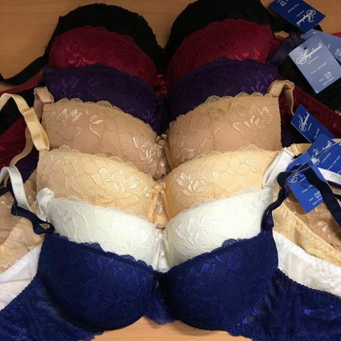 ao-lot-angelavic-ren-mut-day