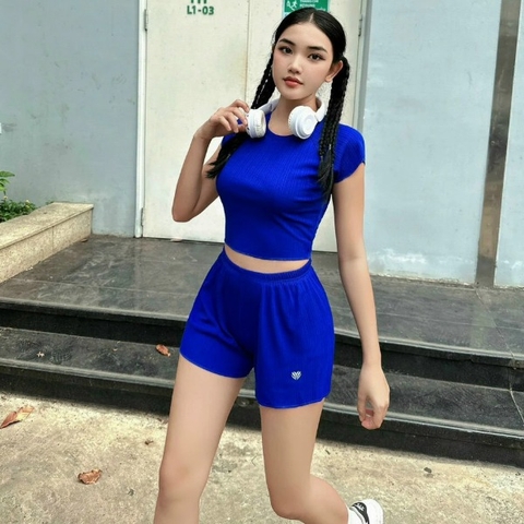 bo-tap-dui-croptop-thun-tam-gan