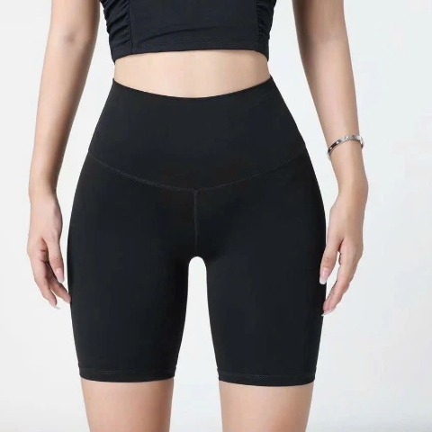 quan-tap-ngo-naqi-tron-thun-lanh-722