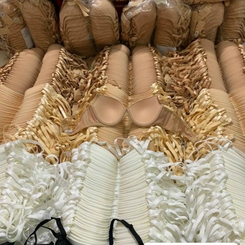 ao-lot-angelavic-tron-mong-cup-xeo