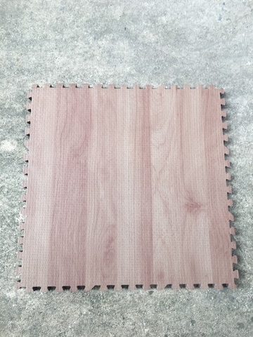 Xốp trải sàn vân gỗ nâu nhạt 45x45cm