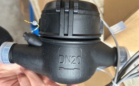 Đồng hồ nước bằng nhựa: Ưu điểm - Độ bền - Ứng dụng