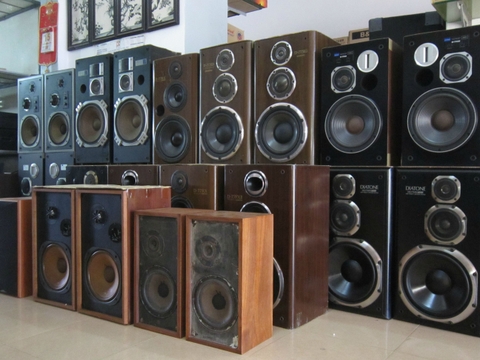 Loa bãi là gì? Có nên mua và sử dụng loa bãi không