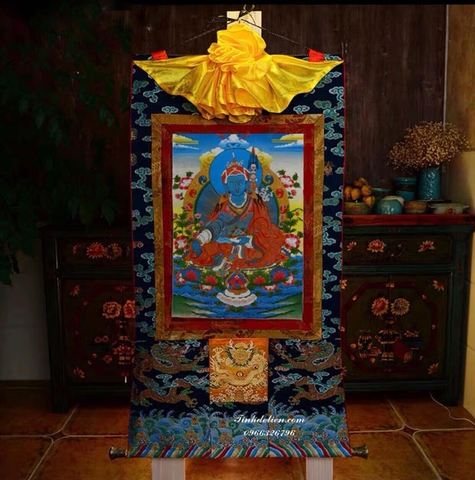 THANGKAR GURU RINPOCHE TRONG HÌNH TƯỚNG PHẬT DƯỢC SƯ