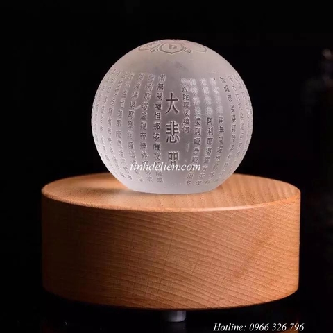 QUẢ CẦU PHA LÊ TRẮNG KHẮC OM MANI PADME HUM VÀ ĐẠI BI CHÚ