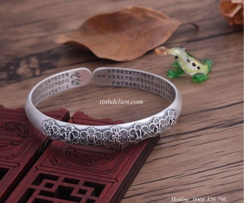 VÒNG BẠC ĐEO TAY KHẮC BÁT NHÃ TÂM KINH VÀ OM MANI PADME HUM