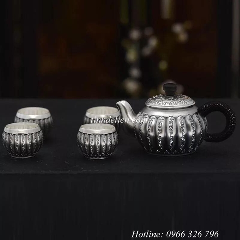 BỘ ẤM TRÀ BẠC KHẮC OM MANI PADME HUM
