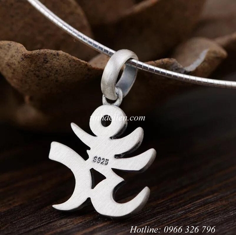MẶT DÂY CHUYỀN CHỮ OM