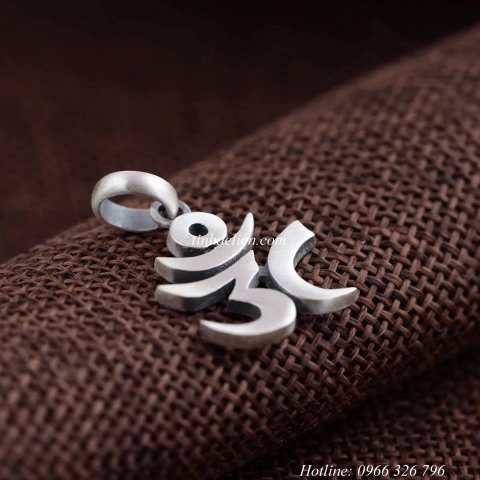 MẶT DÂY CHUYỀN CHỮ OM