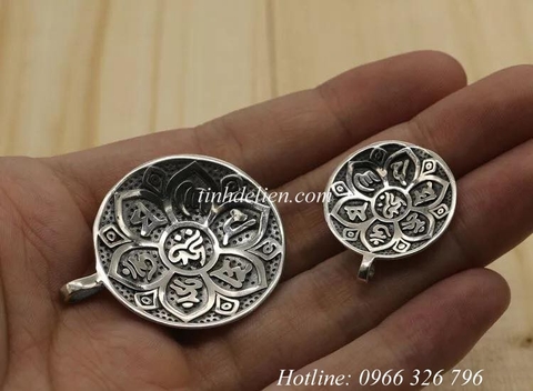 MẶT DÂY CHUYỀN KHẮC OM MANI PADME HUM VÀ CHỮ VẠN