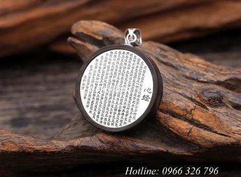 MẶT DÂY CHUYỀN KHẮC BÁT NHÃ TÂM KINH BỌC GỖ MUN