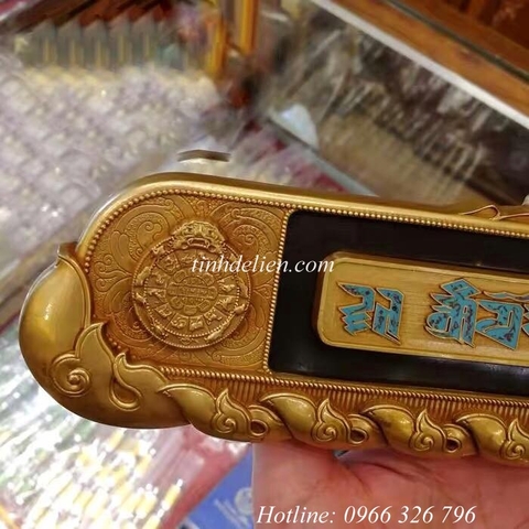 LINH PHÙ TREO CỬA
