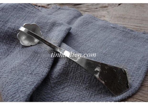 MÓC Y BẠC