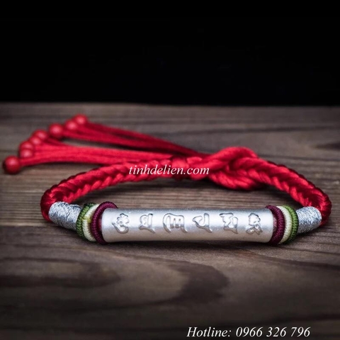 VÒNG ĐEO TAY CHỈ NGŨ SẮC KẾT HỢP CHARM BẠC OM MANI PADME HUM