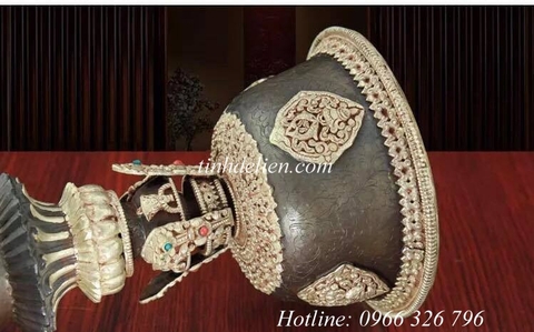 CHÂN ĐÈN BƠ CUNG PHẬT CÓ NẮP