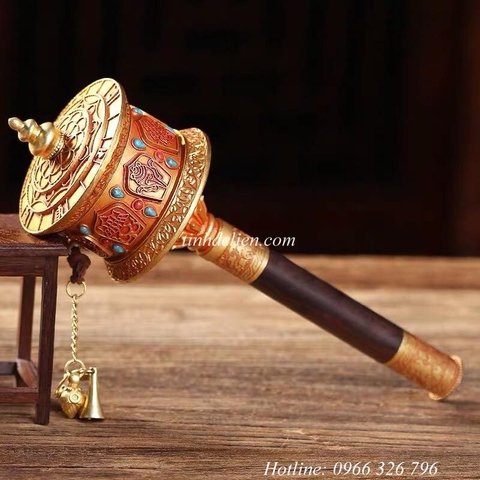 KINH LUÂN CẦU NGUYỆN BẰNG ĐỒNG VÀ GỖ ĐÀN HƯƠNG