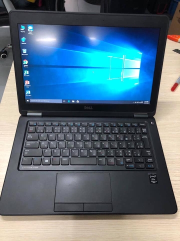Laptop Dell Latitude E7250 Core i5-5300U/ 4 GB RAM/ 128 GB SSD/ Intel HD 5500/ Laptop Dell Latitude E7250 Core i5-5300U/ 4 GB RAM/ 128 GB SSD/ Intel HD 5500/