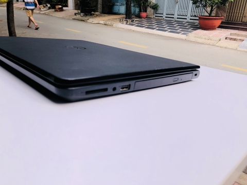 Laptop Dell Vostro 3478