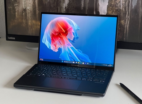 Asus Zenbook Duo OLED 2024: Laptop đa màn hình tốt nhất ra mắt